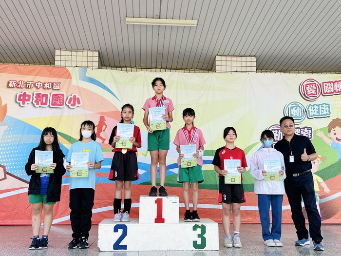 五年級女生100M