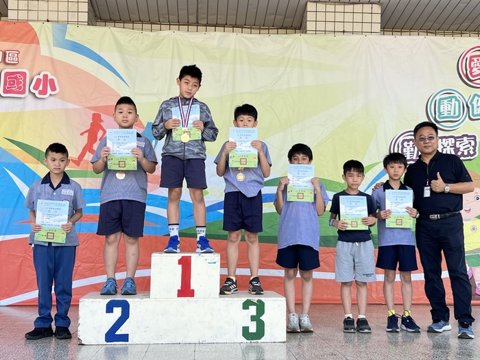 三年級男生100M