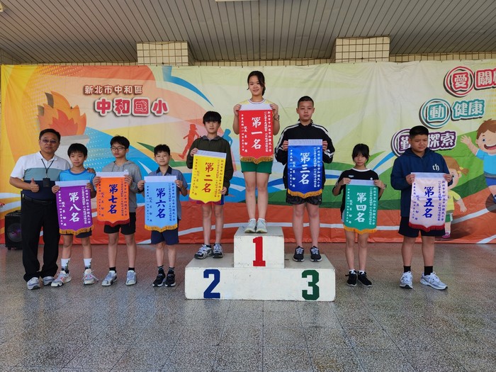 6年級游泳接力