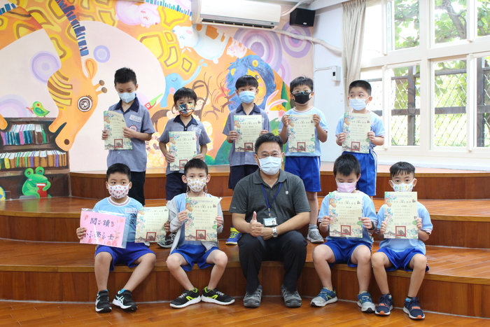 頒發小學士閱讀證書