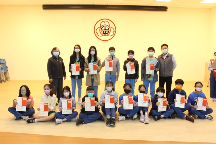 頒發新北市私立竹林高級中學優秀學生獎學金