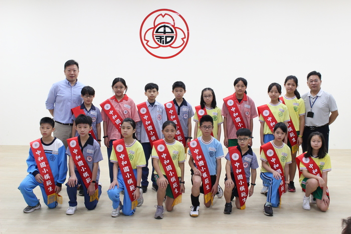 頒發各班級模範學生獎