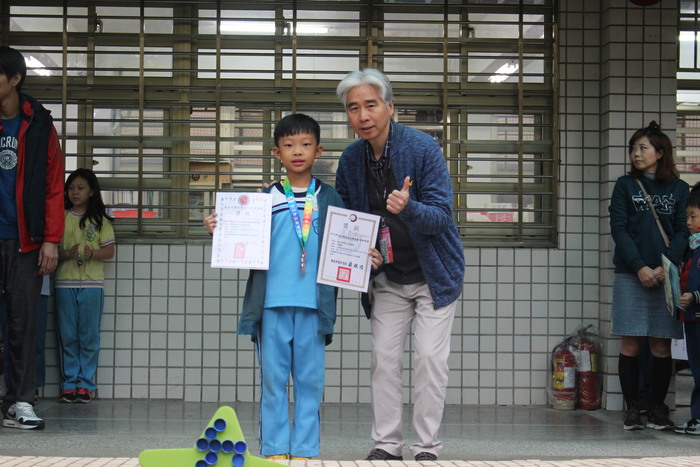 頒發2019新北市議長盃及108年台北市全民盃跆拳道錦標賽獲獎同學