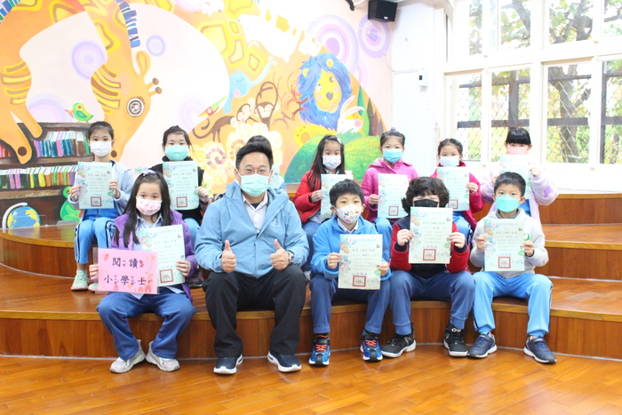 頒發小學士閱讀證書