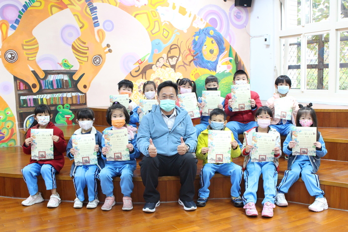 頒發小學士閱讀證書