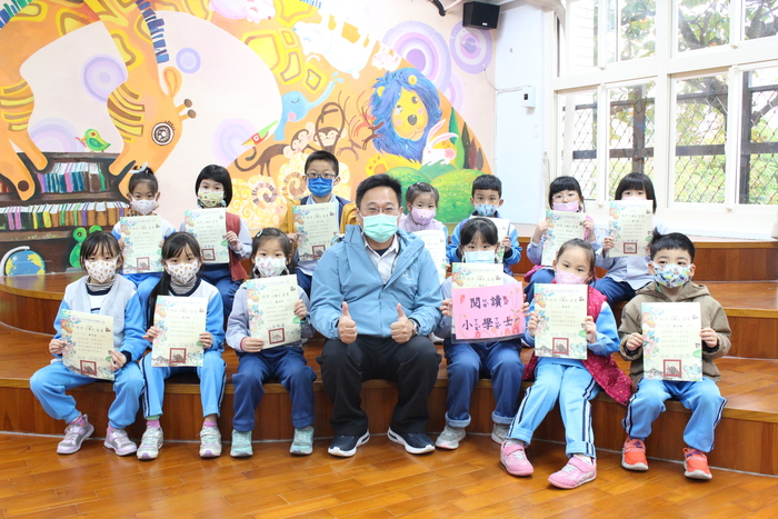 頒發小學士閱讀證書